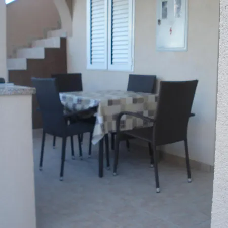 Oresic Apartment *