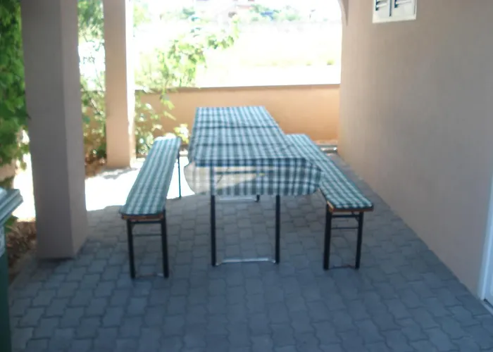 Oresic Appartement Vir