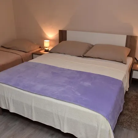 Oresic Apartment *